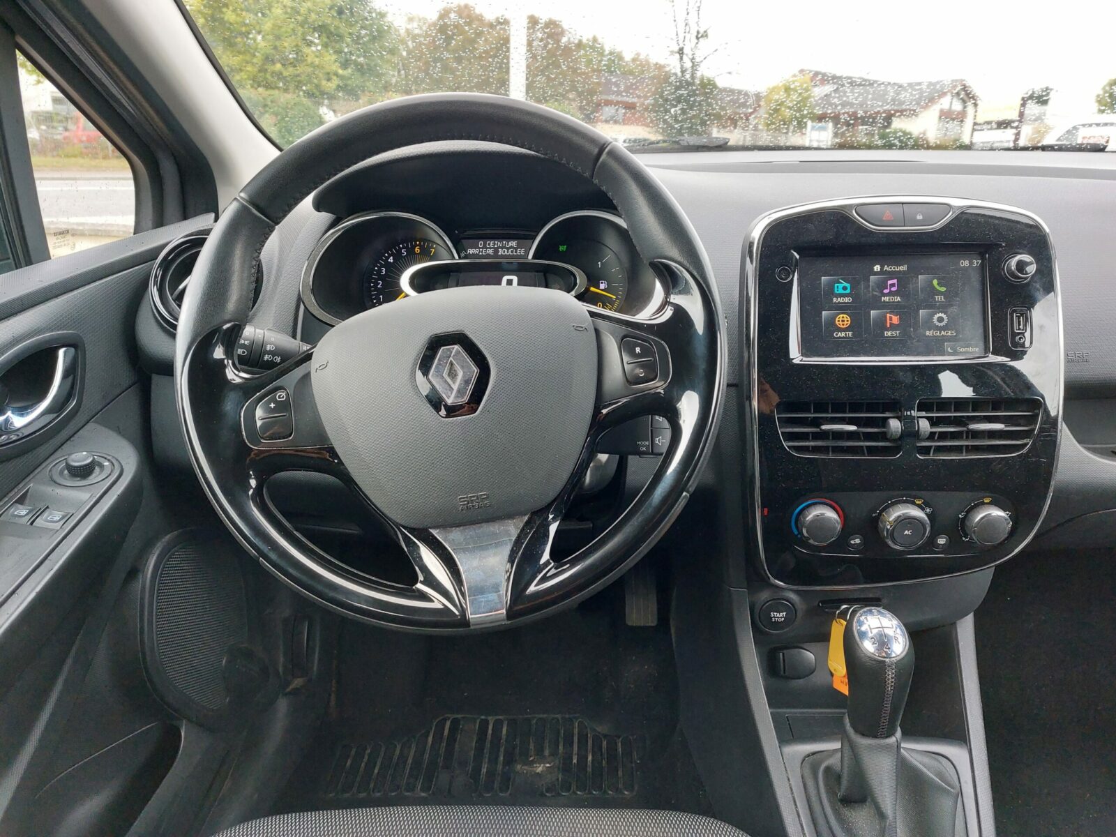 GARAGE DES SAULNIERS Achat Vehicule D Occasion Vitre Clio 8