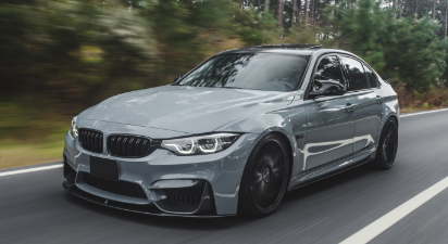 Garage Des Saulniers Achat Vehicule Doccasion Vitre Silver Metallic Color Sport Sedan On The Road
