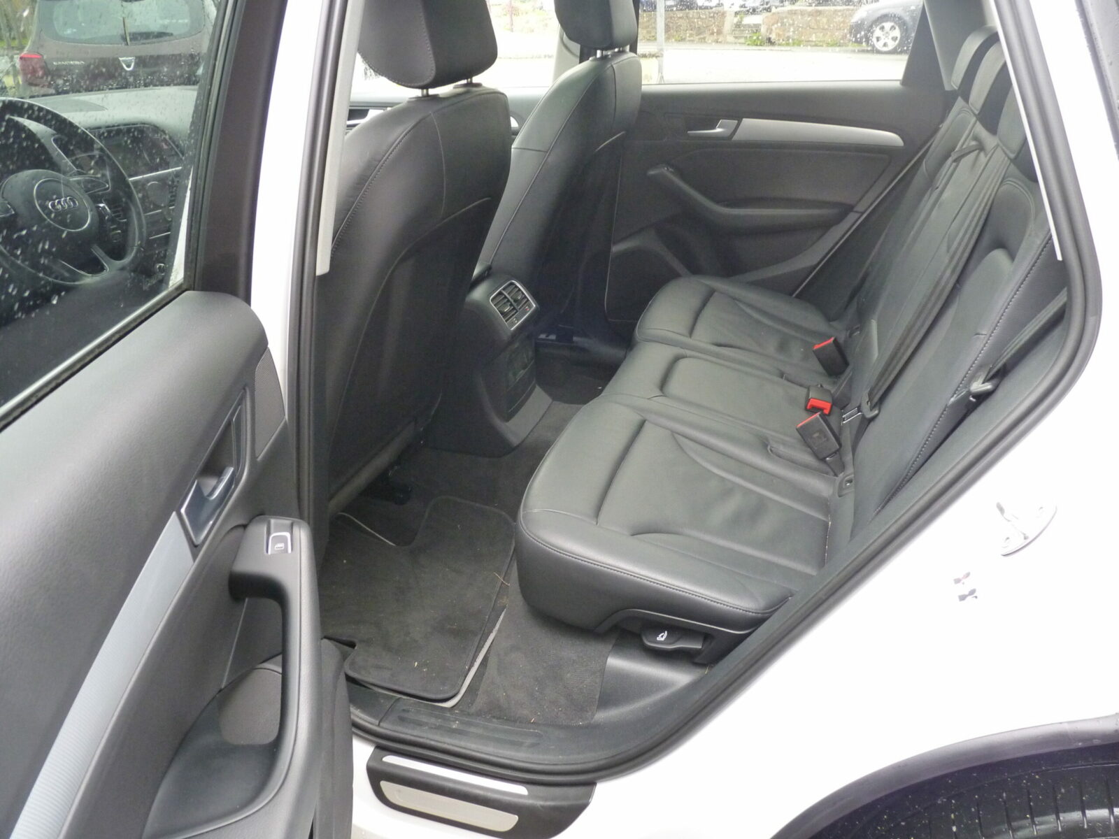GARAGE DES SAULNIERS Achat Vehicule D Occasion Vitre Audi Q5 2